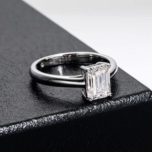 18K White Gold 2.0ct Emerald Cut Diamond Ring Engagement Moissanite 925 Wedding